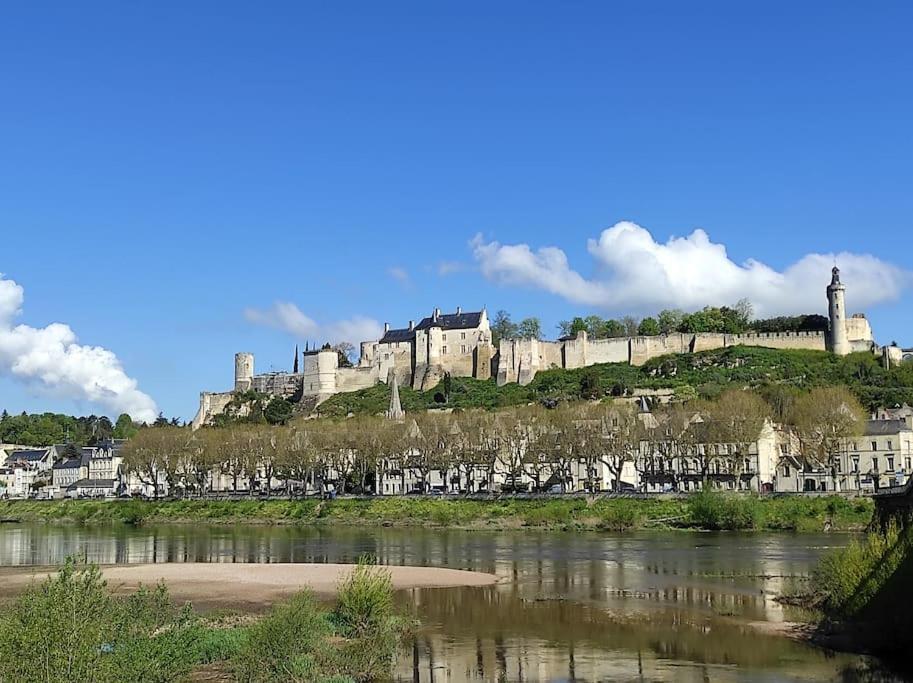 Chaleureuse Maison De Ville Avec Parking Gratuit Chinon Exteriér fotografie